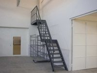 Строительство, установка металлические лестницы в Череповце